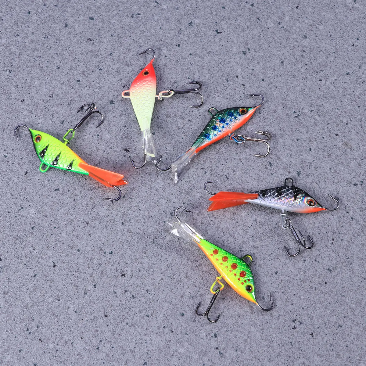 

5pc Metal Fishing Lures Artificial Bait Crankbait Spinners Durable Hooks for Bass Pike Aspius Yellow Perch Black Bass