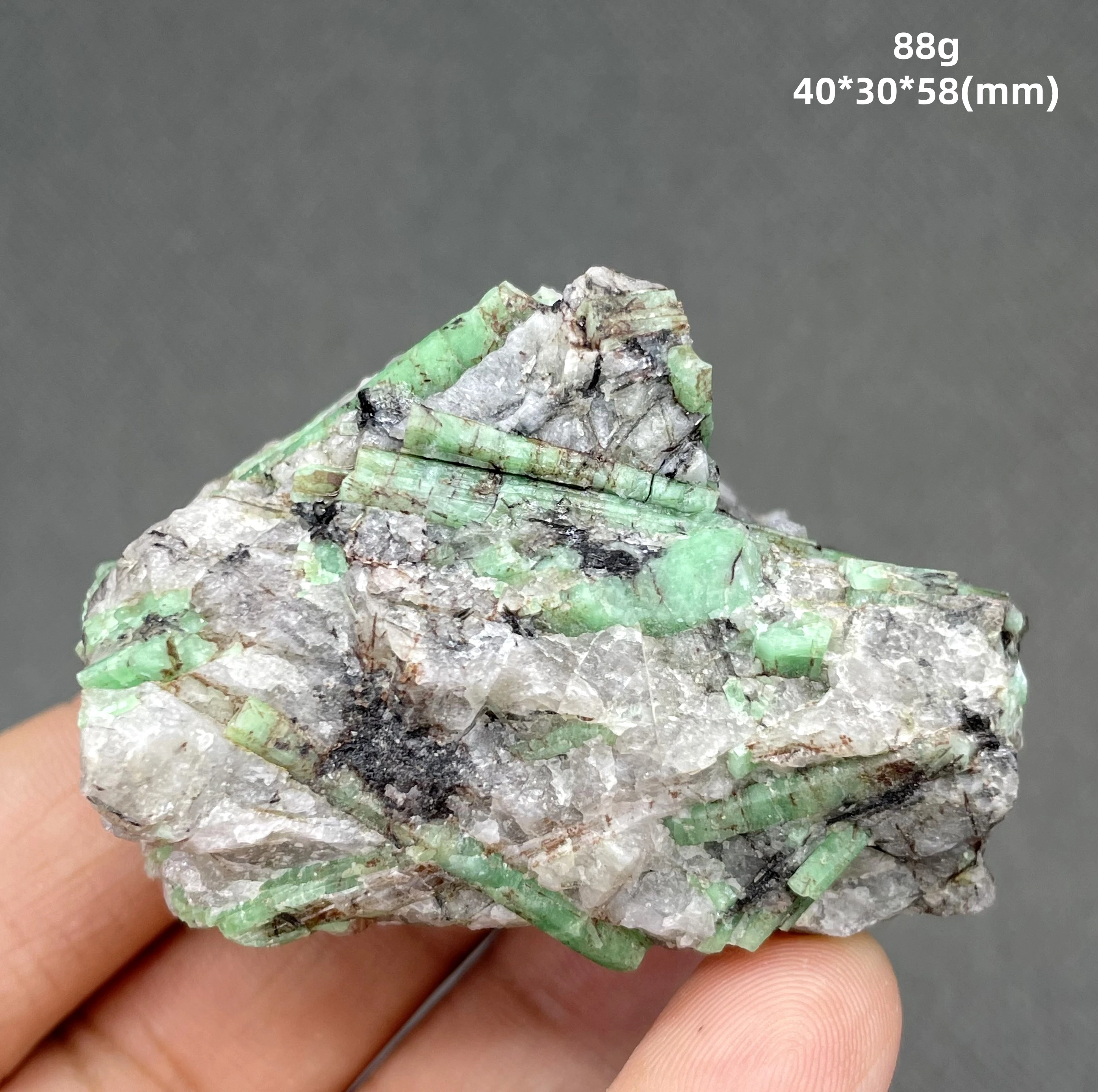 

Natural 88g emerald mineral crystal specimen healing quartz from China (crystals and stones Quartz crystal stones )