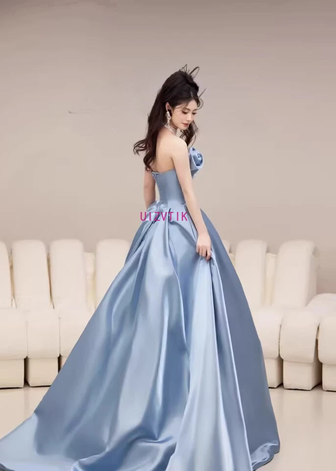 女性ブルーサテンプリンセスウエディングドレス 2025 高級ストラップレス光沢のある V ネックイブニングドレスノースリーブロング誕生日パーティードレス