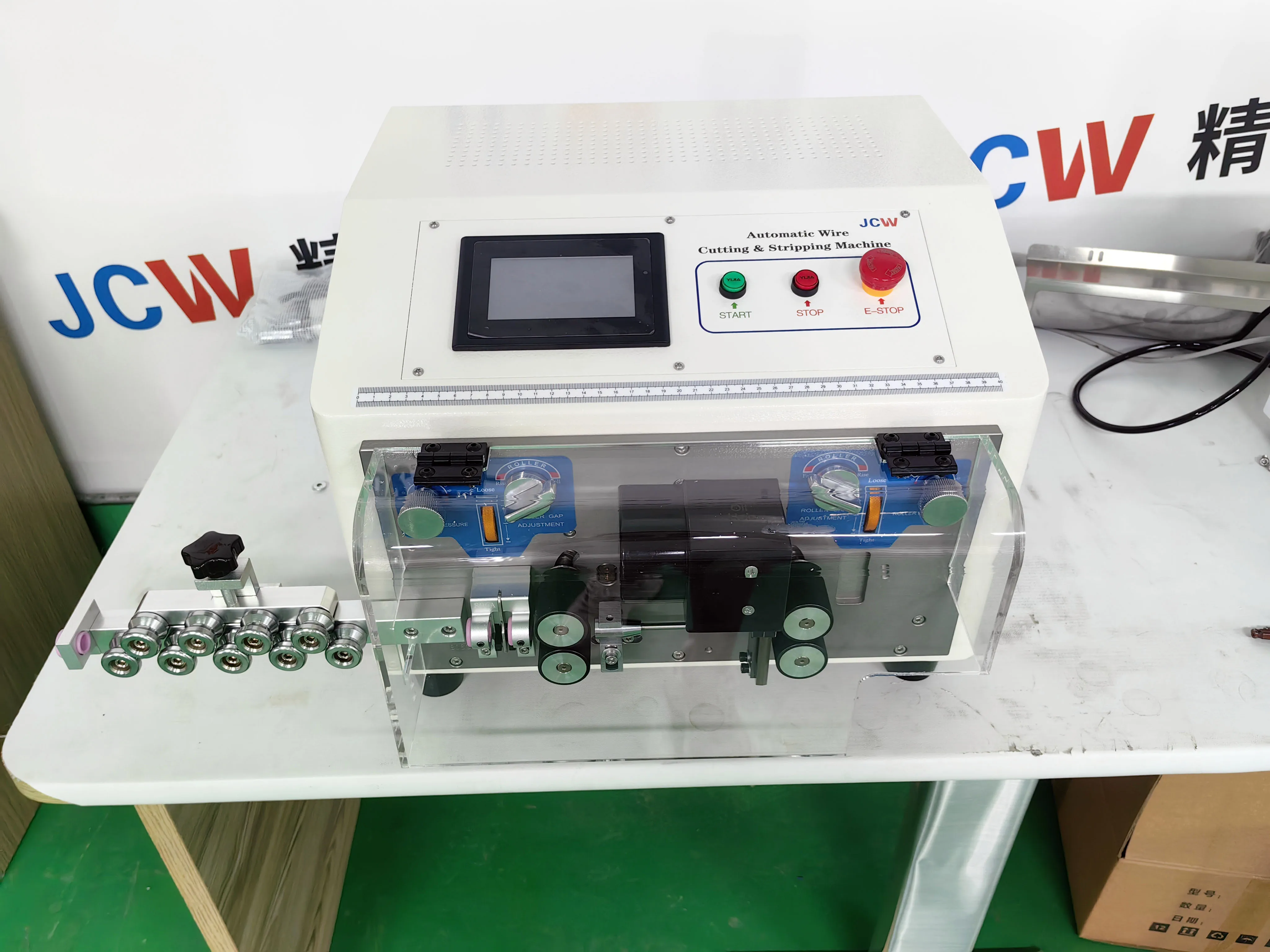 

JCW-CS03 Best Price Automatic Wire Machine for Cutting Stripping Multi-core Cable Stripping Machine