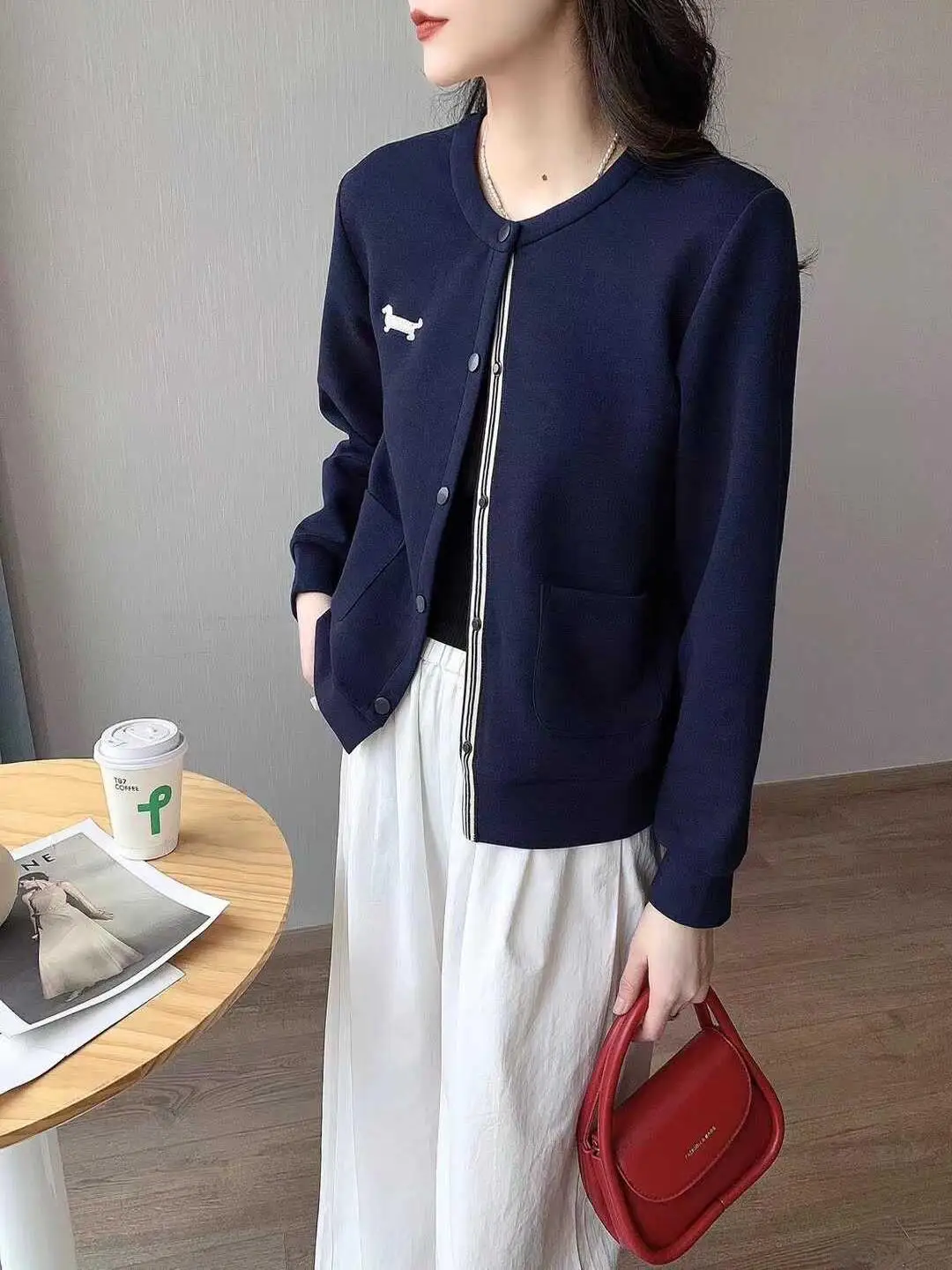 Ele bordado único botão casual moletom jaet confortável emagrecimento solto ajuste redondo ne algodão mistura de poliéster