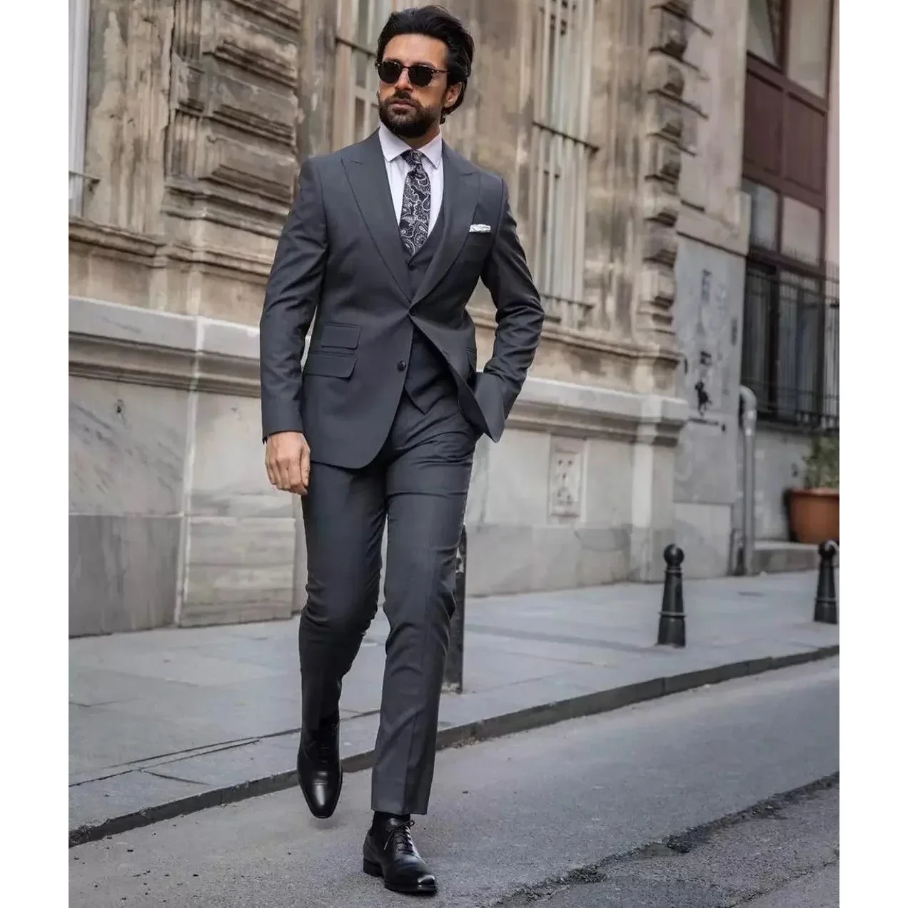 

New Arrival Grey Suits for Men Luxury Blazer Single Breasted Peaked Lapel 3 Piece Jacket Pants Vest Skinny Dinner Outfits 2024