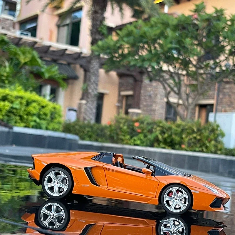 1:24 Lamborghini LP700-4 Aventador Roadster alliage moulé jouet modèle de voiture son et lumière jouet à collectionner cadeau d'anniversaire