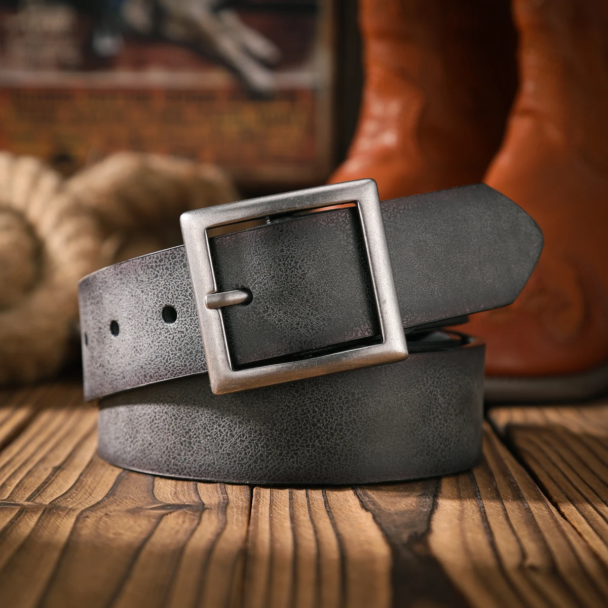 Ein lässiger und retroer Gürtel, ein Taillenaccessoire für Kleidung im Western-Stil, Metallschnalle, PU-Gürtel, geeignet für Männer und Frauen. – Detail 6