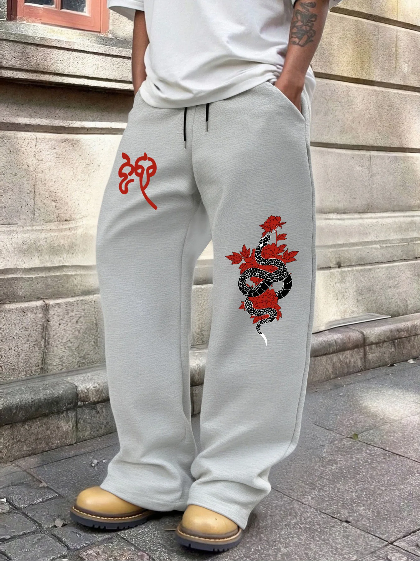 

Мужские повседневные брюки, модный принт со змеями и розами + индивидуальный текстовый дизайн, свободные и удобные, с эластичным поясом на шнурке.