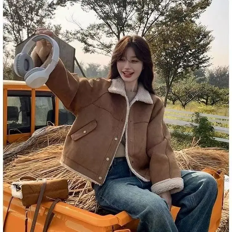 

Faionable Soft Lamb Fur Leather And Fur Inteated Comfortable Warmth Small Size Winter New Arrival Women's Top