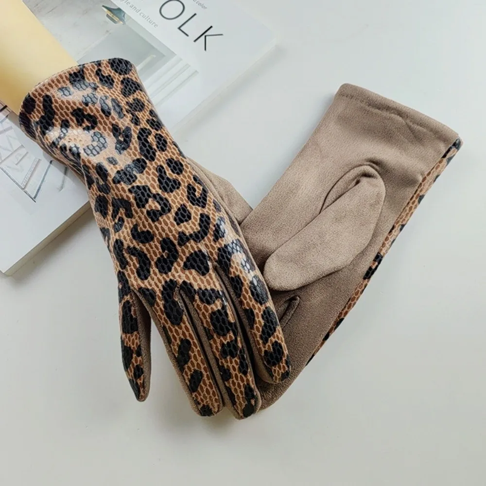 Guantes con pantalla táctil y protección contra el viento, diseño para mujer, con estampado de leopardo, forro térmico, puño elástico y guantes de ante sintético.