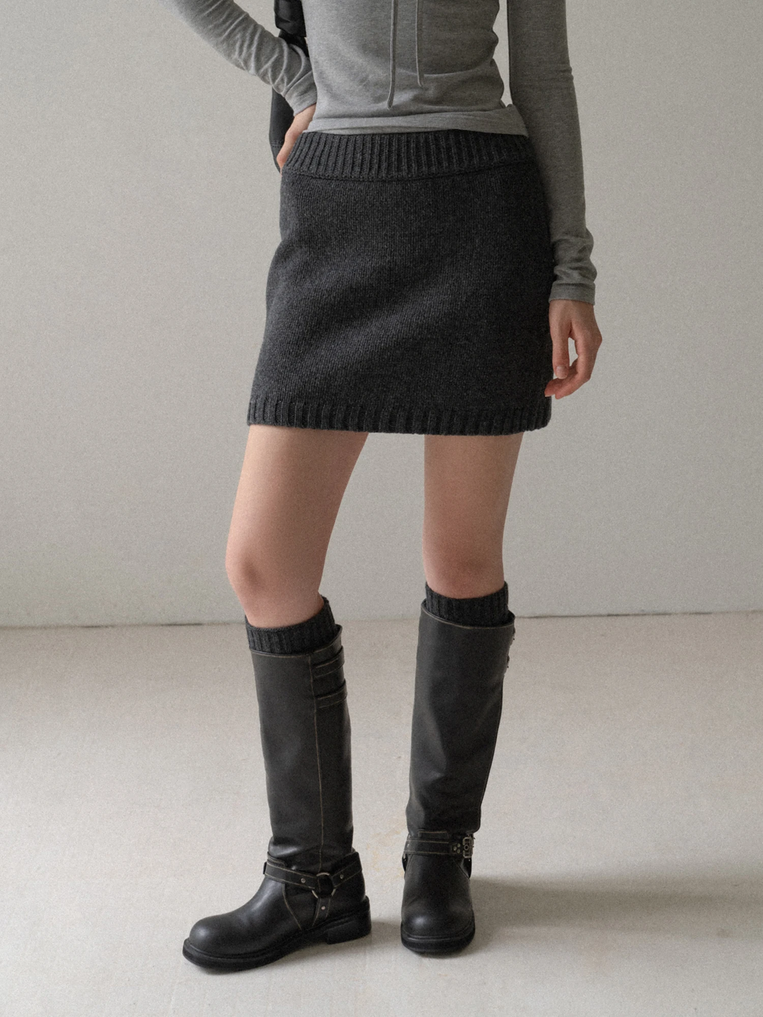 

Эластичная трикотажная юбка с высокой талией, облегающая, темно-серая, класса люкс, А-силуэт, короткая, повседневный стиль, из нейлоновой ткани, с эффектом похудения