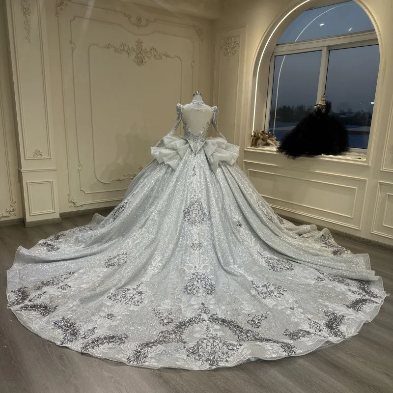 2024 new gorgeous round-neck long-sleeved royal tail wedding dress