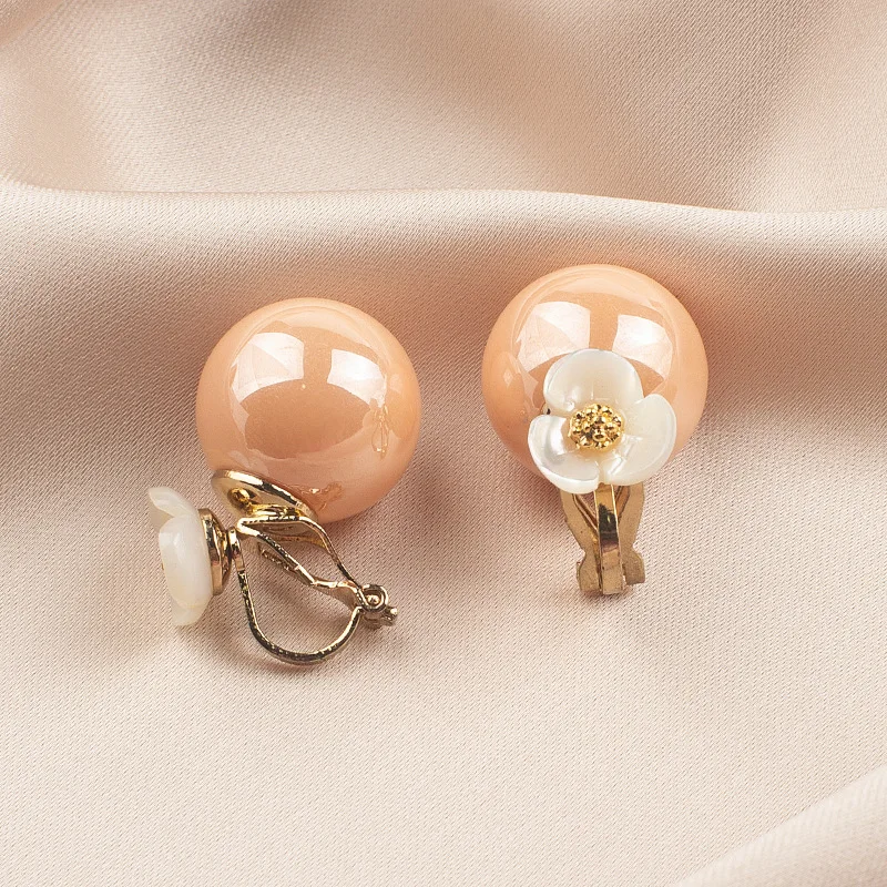 WENHQ Korean Style Sweet  Clip on Earrings Women\'s Fashion Pearl Shell Camellia Flower Cuff Earrings Hypoallergenic Ear Clip New