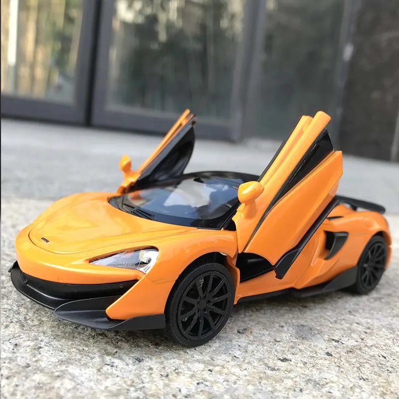 1:32 Diecast Mclaren 600lt Sportwagen Modell Spielzeug Legierung Simulation Sound Licht zurückziehen Supercar Spielzeug Fahrzeug als Geschenk