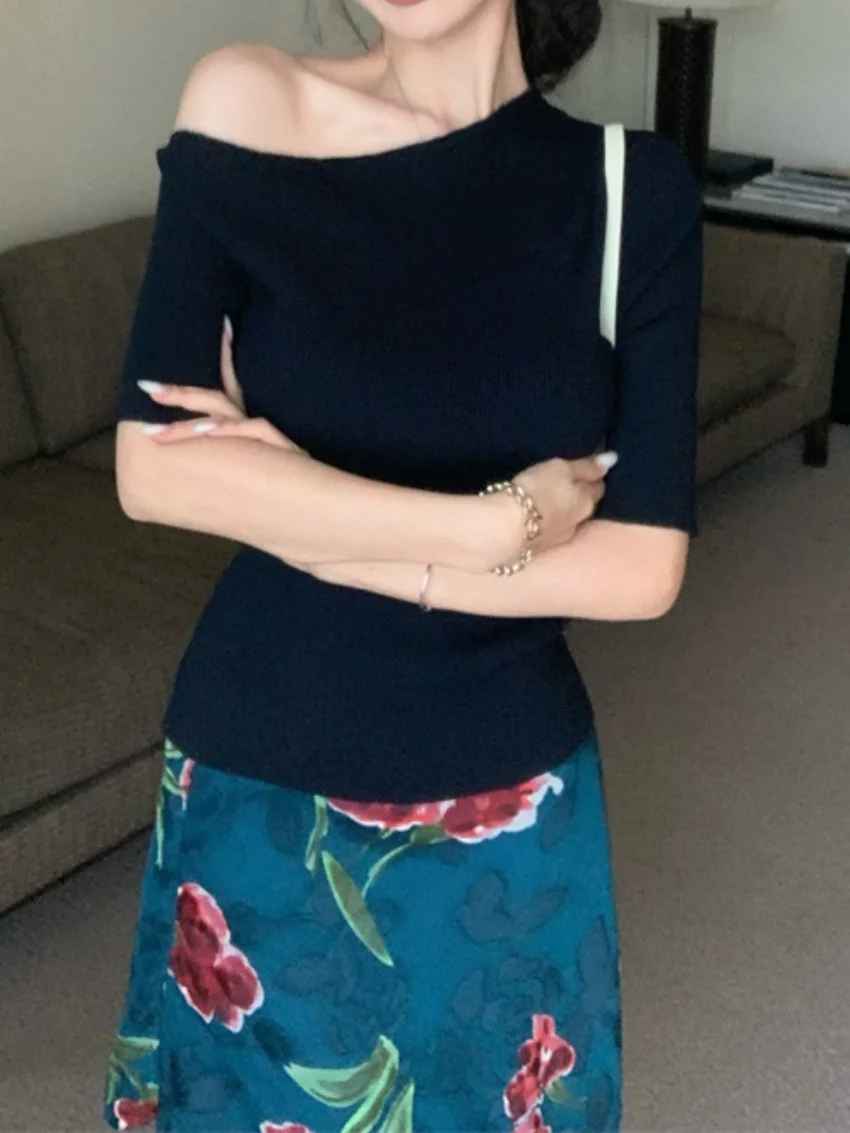 الغريبة كيتي ريترو الأزهار التنانير الصغيرة المرأة مثير جديد 2025 الصيف محبوك لطيف سليم قبالة الكتفين تي شيرت ملابس الشارع الشهير غير رسمية