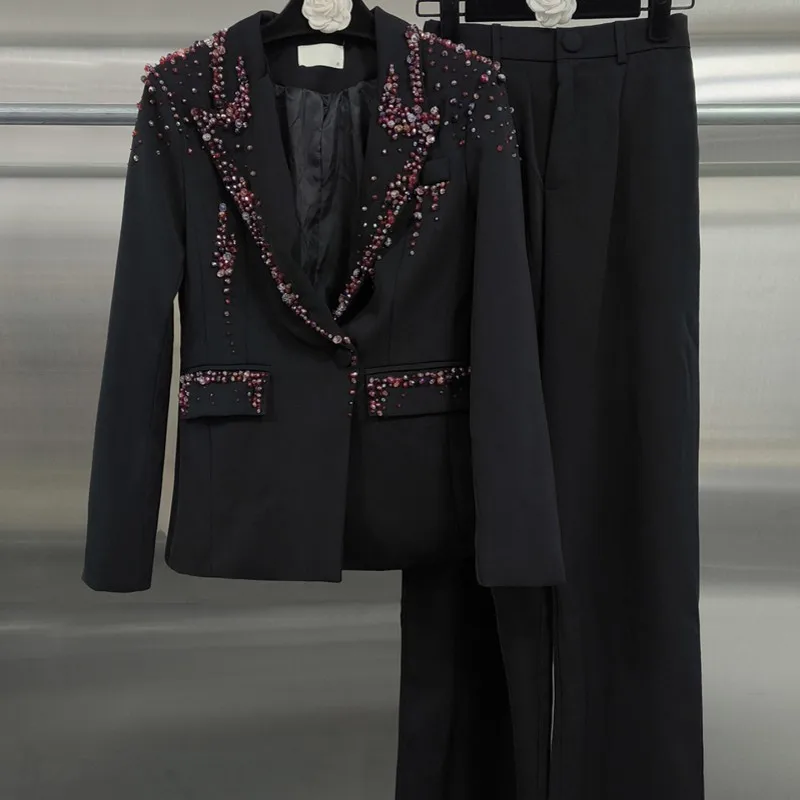 black sets