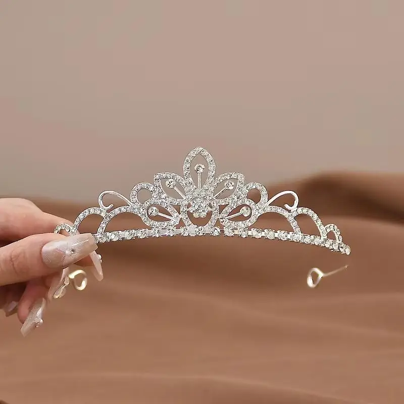Mädchen-Prinzessinnen-Tiara mit Strass und funkelnden Kristallen für Geburtstage, Hochzeiten und Blumenmädchen-Veranstaltungen – Detail 5