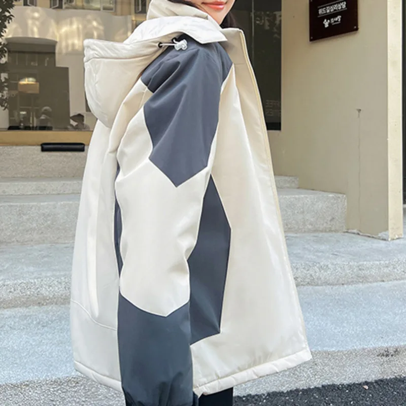 Giacca da uomo in cotone con cappuccio, versatile, spessa, ampia, semplice, con design a blocchi di colore, stile funzionale, giacca di compressione con cappuccio