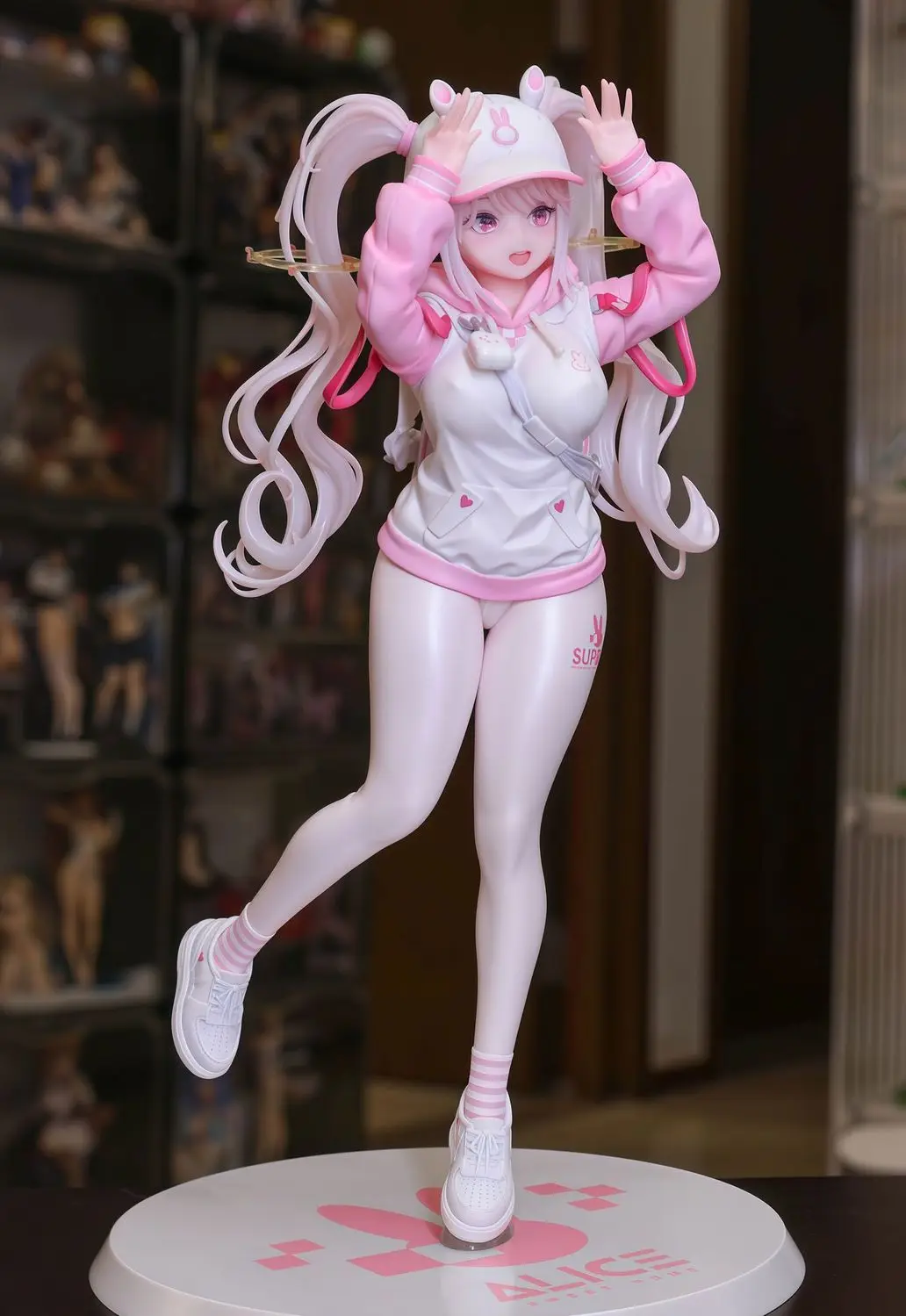 أليس الشكل نيكي: آلهة النصر أليس لعبة شخصية تمثال بولي كلوريد الفينيل Gk تمثال نموذج دمى غرفة الديكور اللعب