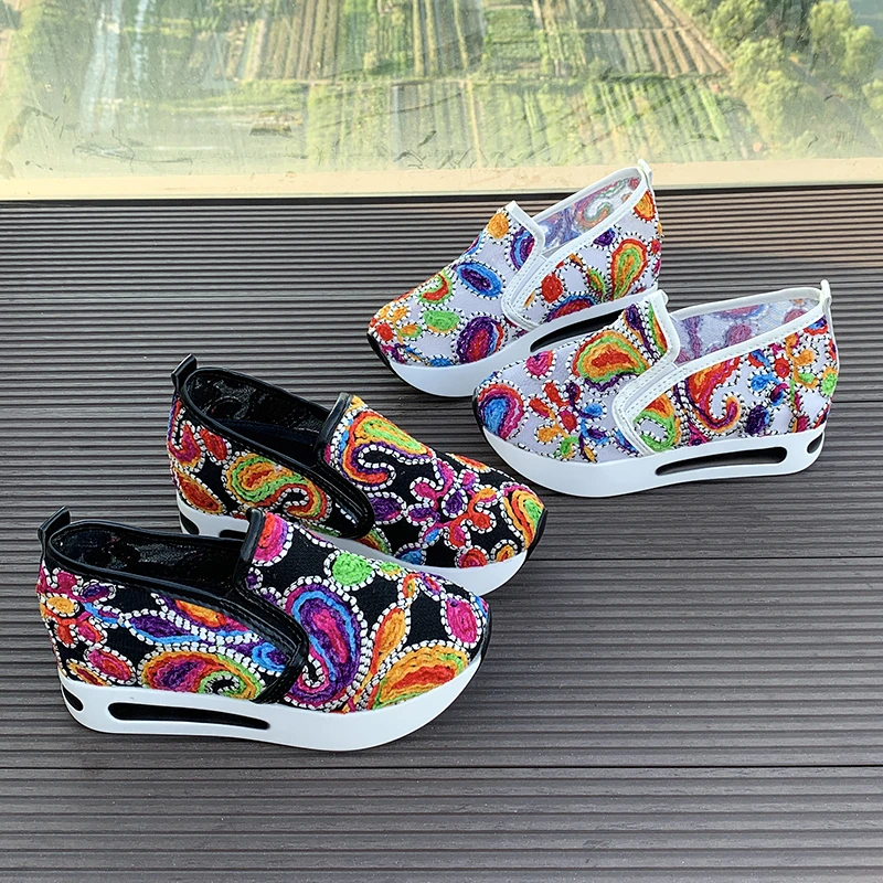 Women\'s Wedge Shoes New Spring Autumn Fashion Round Toe Floral Pattern Embroidery Mesh Platform Sneakers Increase Height Shoes