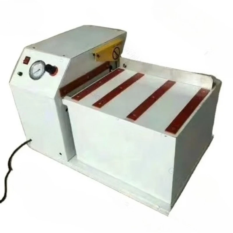 

Portable high-speed copying and chamfering machine for woodworking machinery