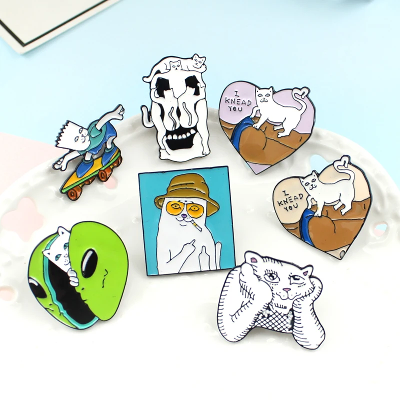 Funny Sphynx Cats Brooch Modeling Smoking thinking skateboarding cat heart-shaped Alien cat Enamel Pins Cat lover Badge Pin