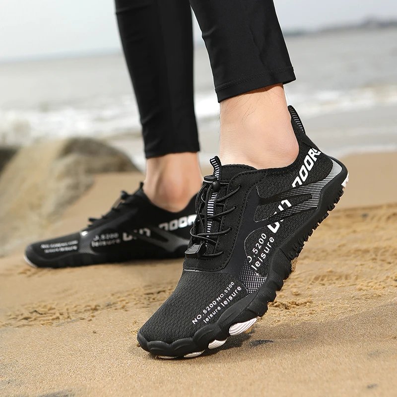 820-BLACK WHITE
