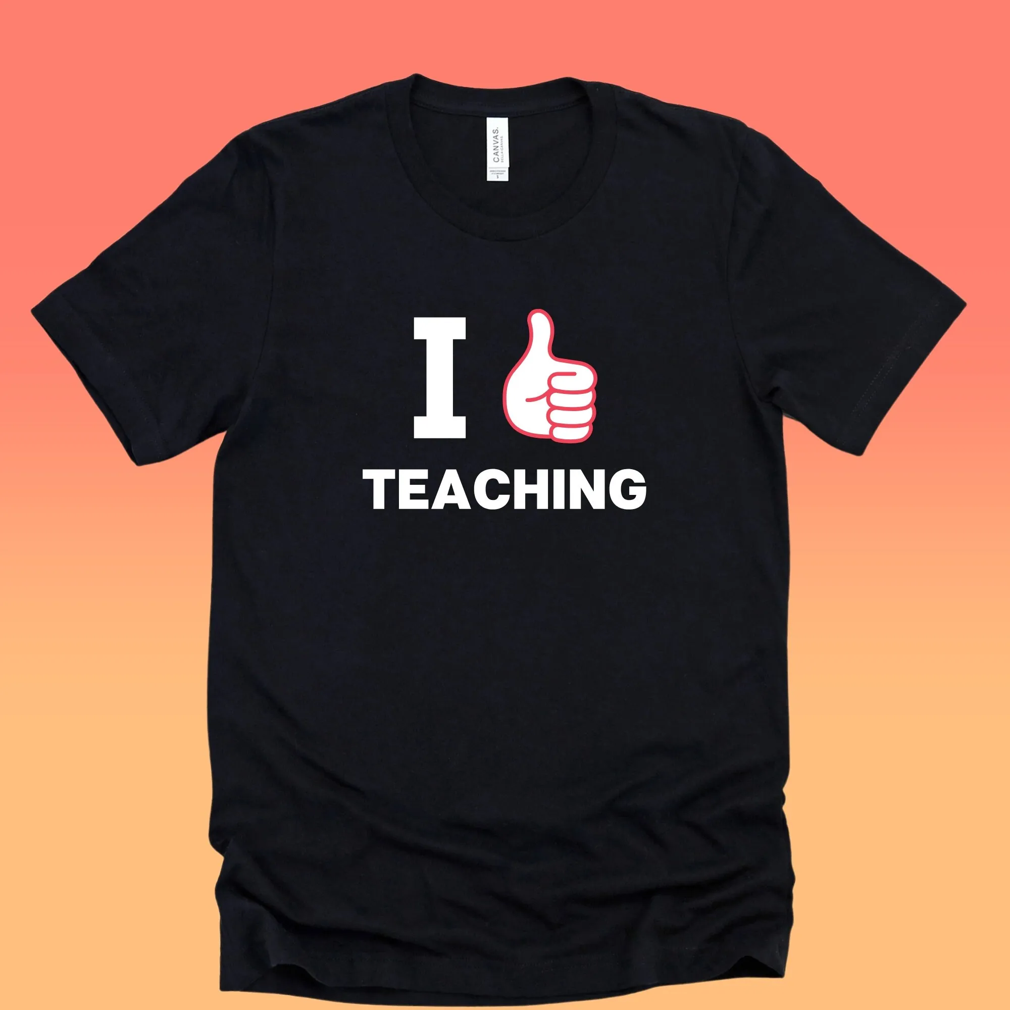 Я люблю учить футболку сердца учителя любовника смайлика счастливого женщины для меня