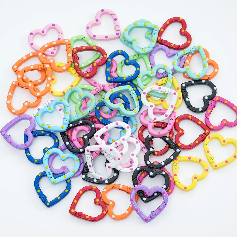 5Pcs Metall Herzförmige Öffnung SpringRing Farbe Farbe Schlüsselbund Schnalle Haken Stecker DIY Schlüssel Ringe Schmuck Machen Zubehör