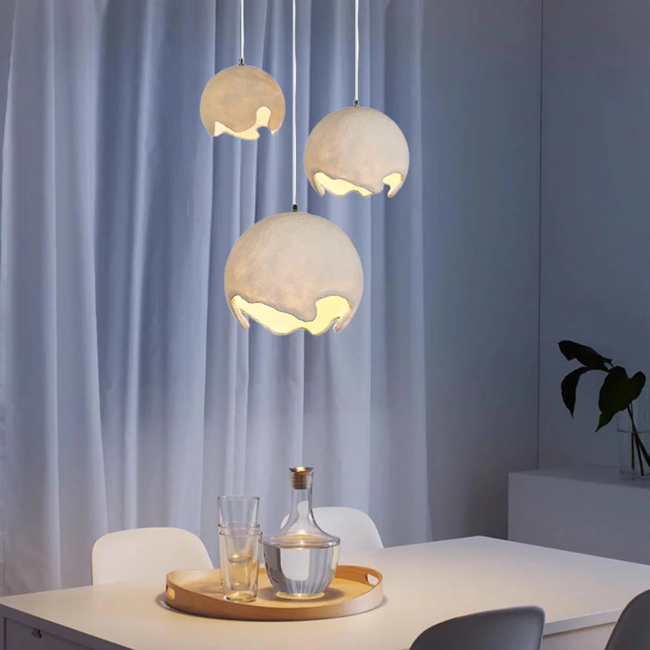 

Art transparent spherical resin Mini cute chandelier, Nordic French ceiling indoor home life chandelier (excluding light bulbs).