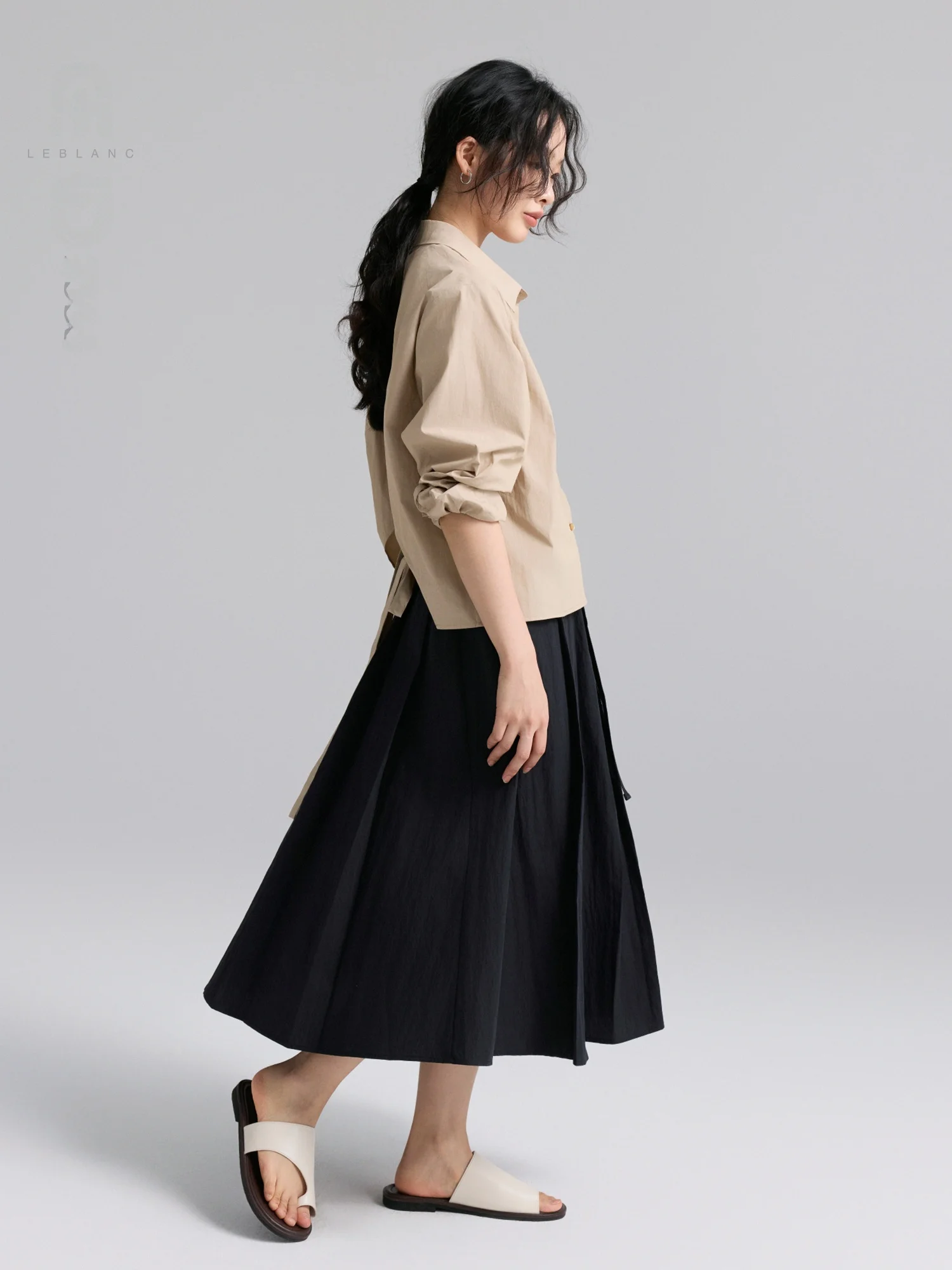 

Комплект из белой юбки и топа Ele для молодых женщин: повседневный стильный костюм-двойка из весенней модной коллекции с застежкой-молнией и коротким рукавом