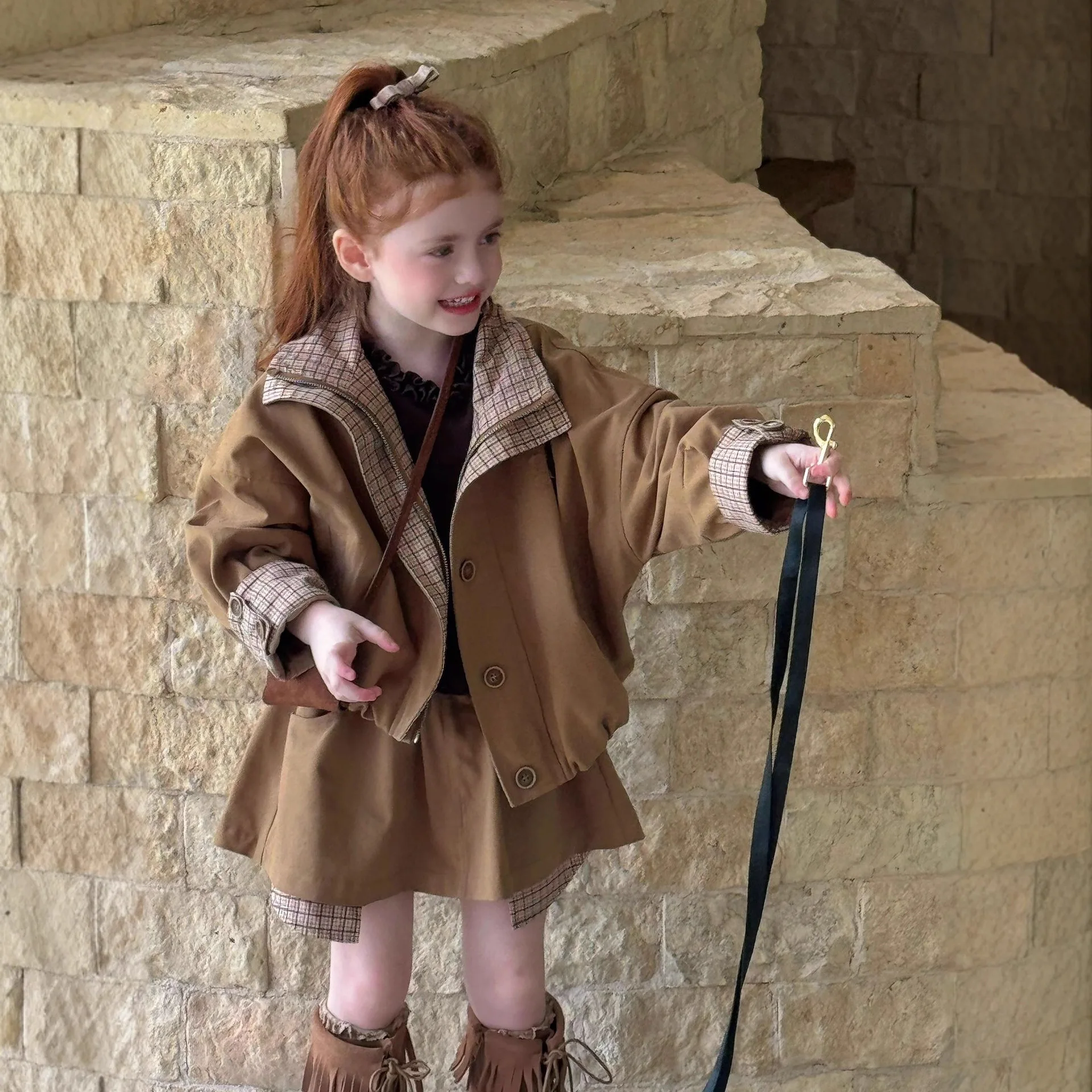 

2025 Autumn New Children Clothing Korean Children Stand Up Collar Casual Jacket for Girls Coffee Plaid Patchwork Coat