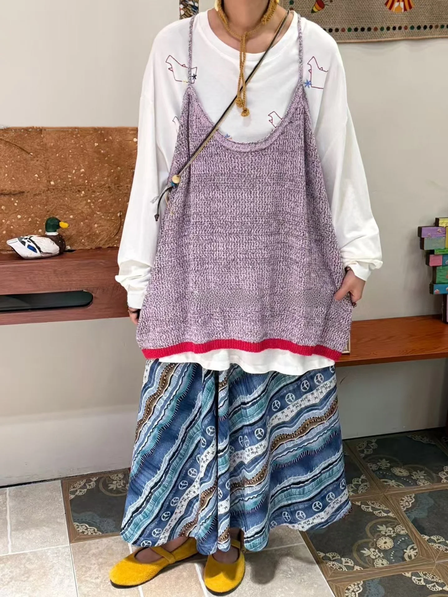 

Весенний винтажный свободный фиолетовый вязаный топ на бретельках с вырезами, больших размеров, женский, модный, дышащий, легкий