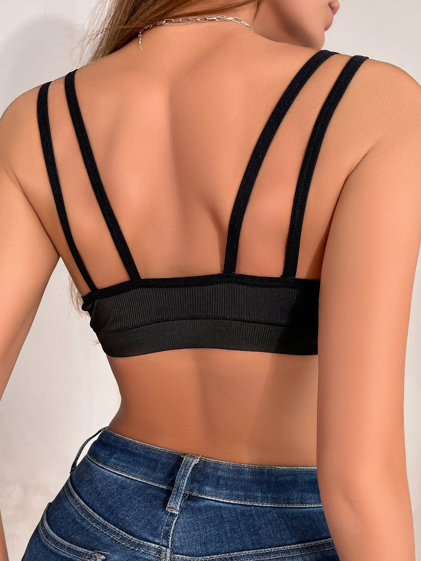 Sexy Seamless Women Bra New Fashion Ribbed Female Underwear Lingerie Solid Comfortable Sports Backless Bras Backless Camisole