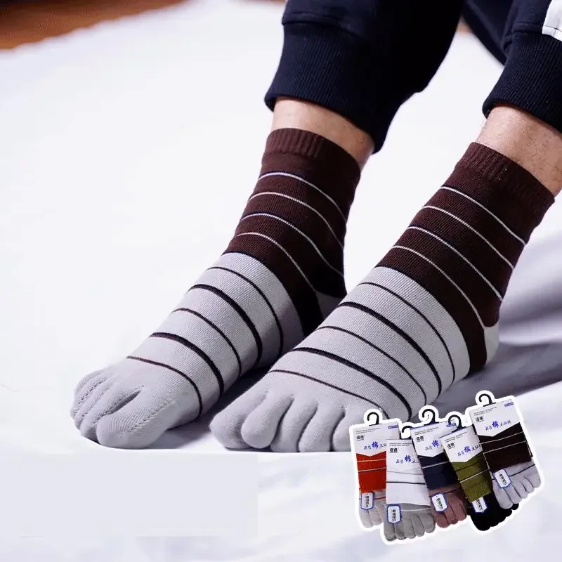 Winter Cotton Adult 5 Finger Socks Black Men Cartoon Warm Jacquard Cotton Socks Five Toe Novelty Socks