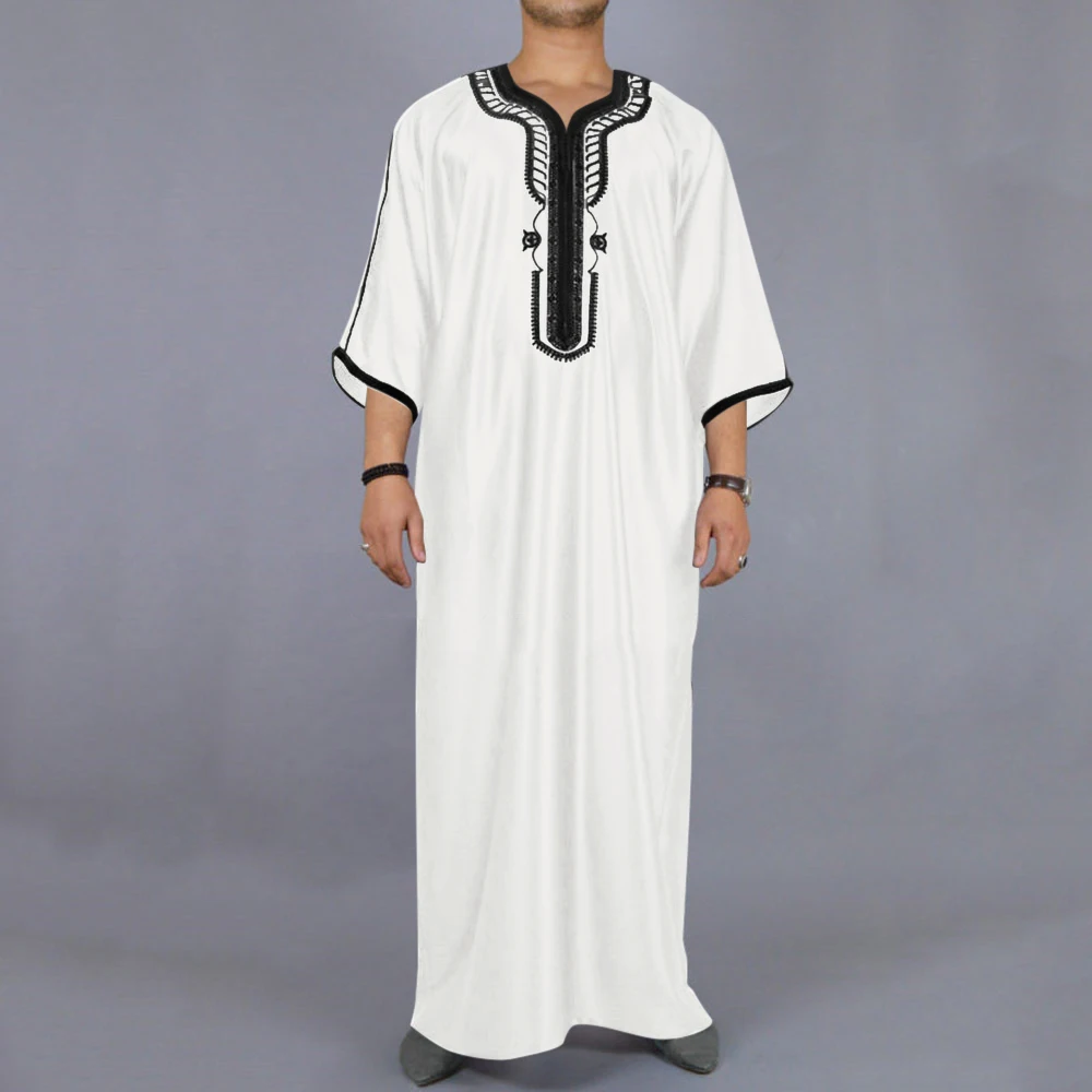 New Arab national style short-sleeved round neck embroidered Islamic dress Saudi Arabian white robe