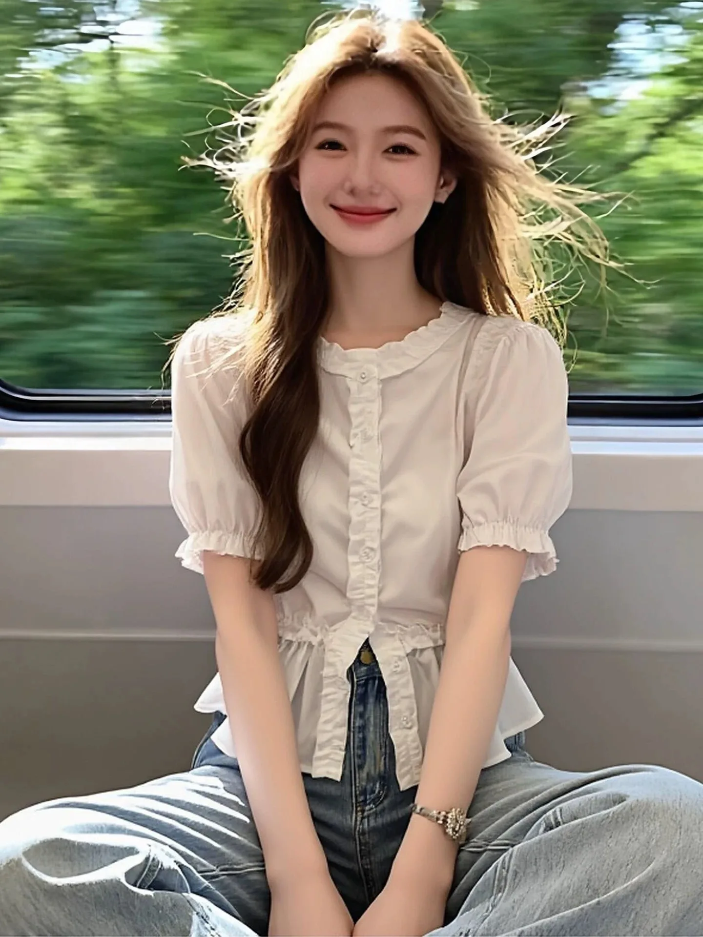 

White Shirt Women's Summer 2026 New Small Design Waist-Cinching Slimming Sweet Style Short Sleeve Top Wooden