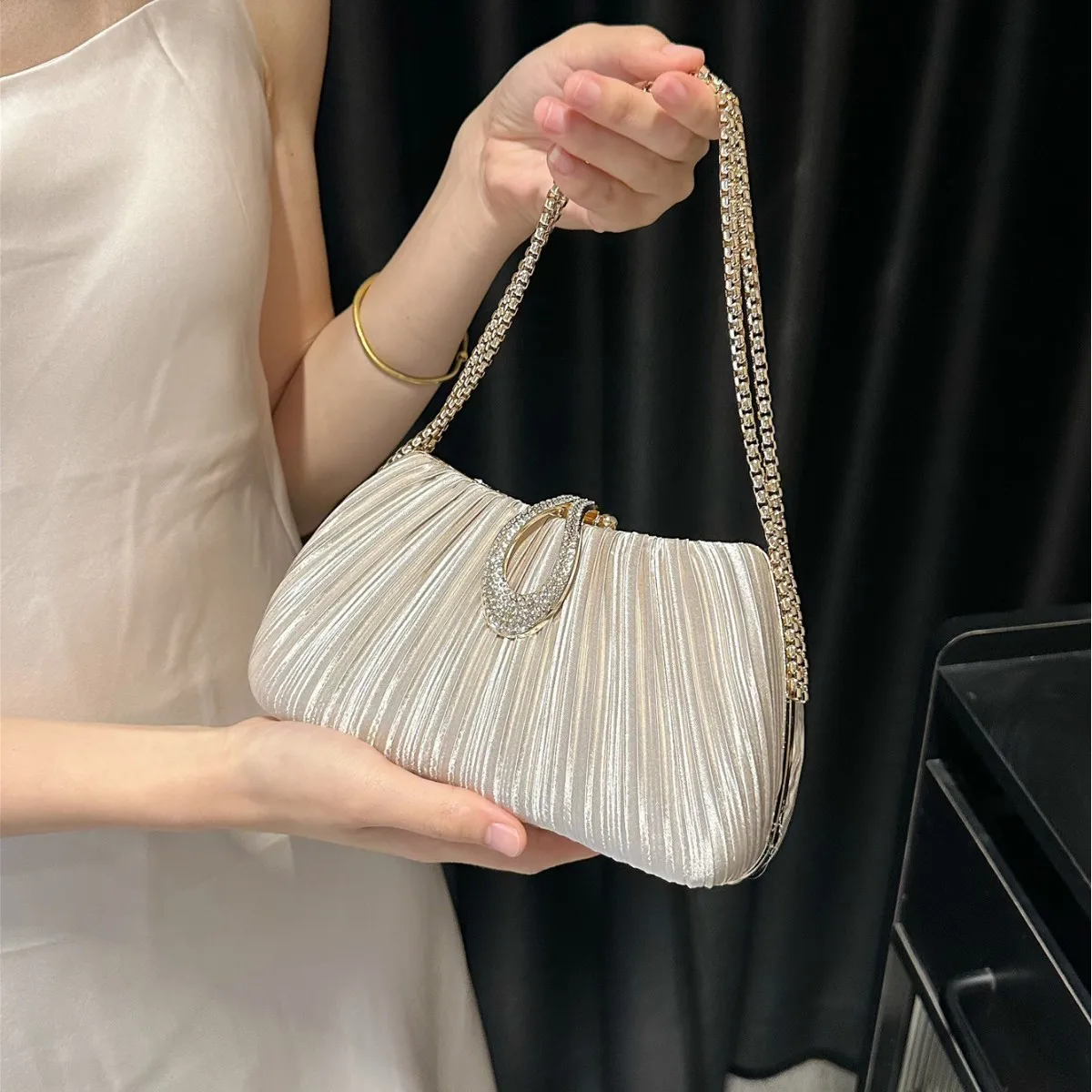 

Women's Elegant Satin Evening Bag Pleated Clutch Wedding Purse Chains Party Prom Handbags with Rhinestones for Wedding Bride