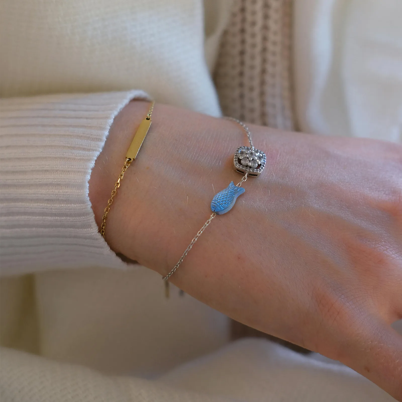 

30Pcs Glass Fish Beads Frosted Matte Colorful Small Beads DIY Bracelets Necklaces Ocean Inspired Jewelry Making Supplies