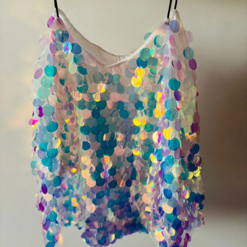 Modny Brokatowy Seksowny Top na Ramiączkach z Dekoltem w Serek na Występ Sceniczny, Urodziny, Imprezę, na Cienkich Ramiączkach