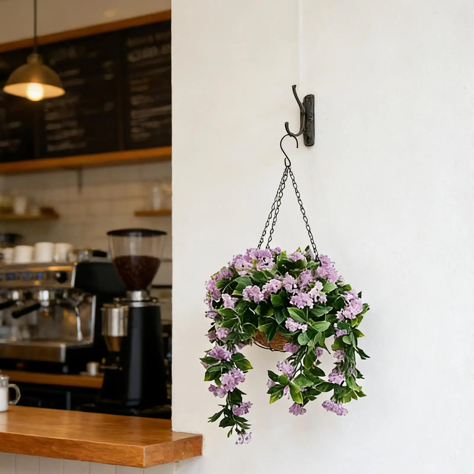 

Искусственные подвесные корзины для улицы с реалистичным декором из креповой мирты, 15,7 дюймов, имитация подвесных растений для дома и улицы