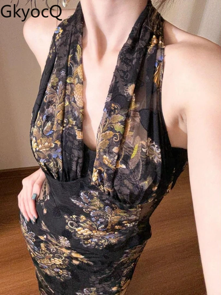 

2025 Summer Sexy Backless Halter Neck Gown Women's French Vintage Floral Print Sleeveless Pure Dress Casual Elegant Slim Fit