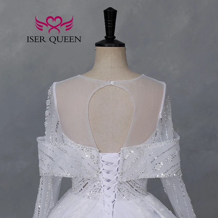 カスタマイズされたオフショルダー長袖夜会服プリンセスウェディングドレス 2025 新しいかわいいレースのアップリケ光沢のあるブライダルドレス WX0468