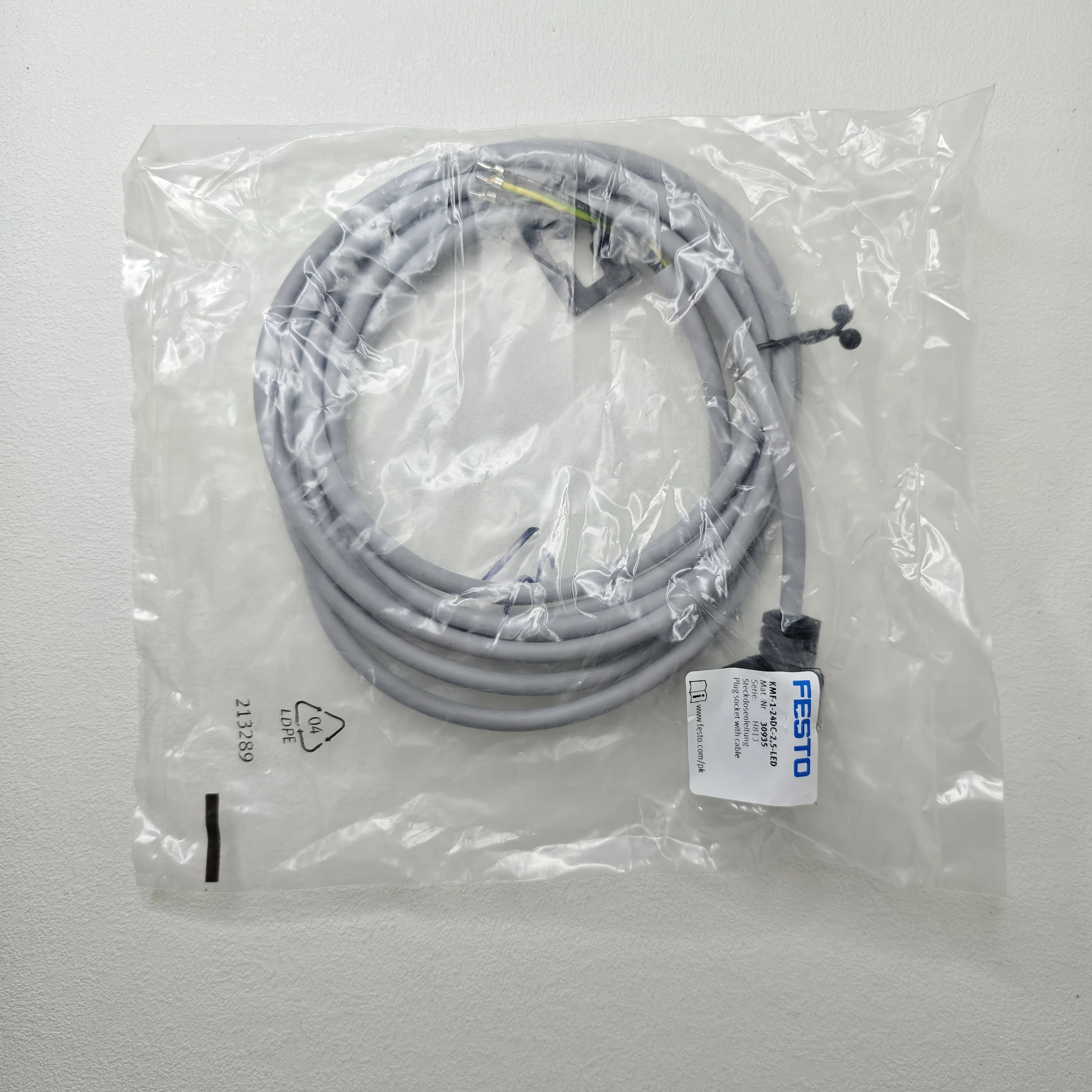 

KMF-1-24DC-2.5-LED 30935 with cable socket Please consult for purchase