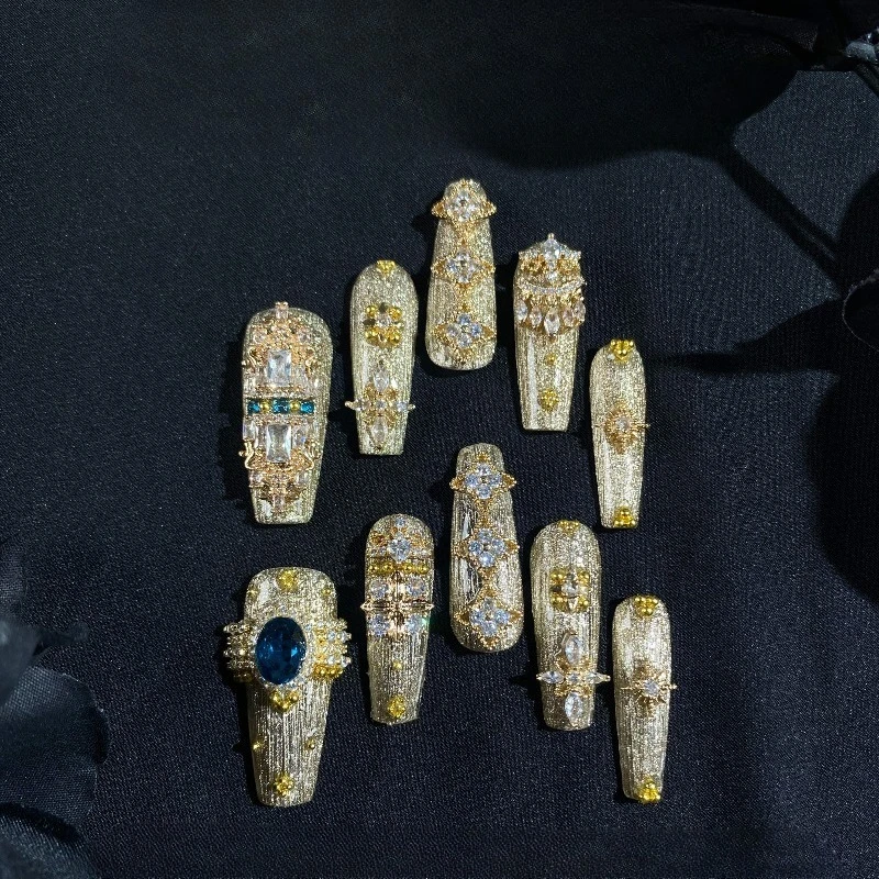 

[Buccellati] Съемный маникюр ручной работы для ногтей, роскошный длинный Т-образный золотой свадебный стальной шарик для ногтей