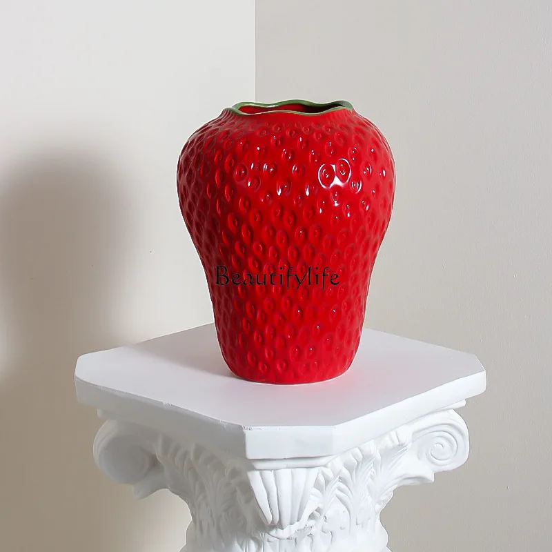 

Strawberry vase ceramic ornament high value light luxury creative exquisite flower arrangement hydroponic green plants