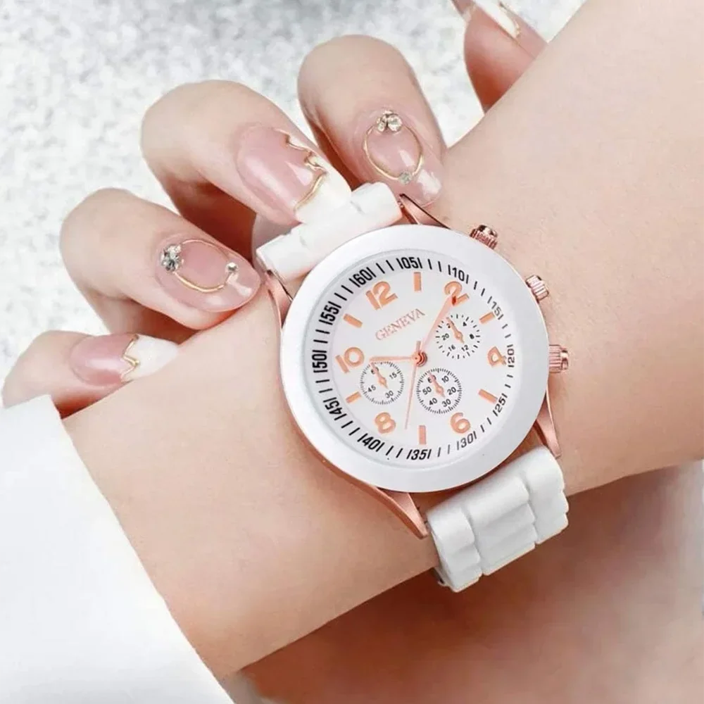 2 Black And White Rubber Straps Circular Dial Quartz Watch And 2 Combination Bracelets Suitable For Daily Life