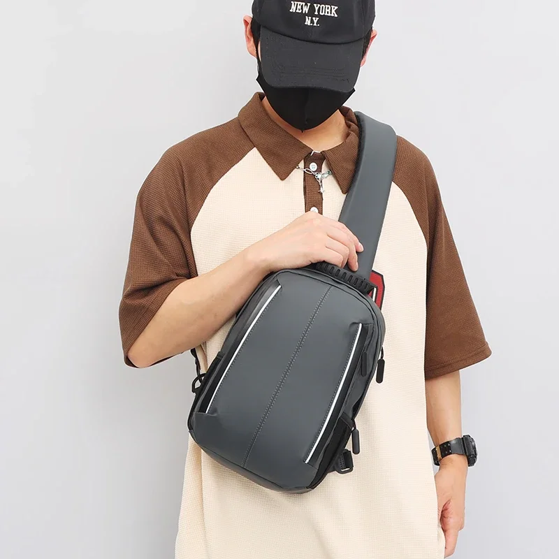 Fashion Leisure Cool Men Popular Leisure Chest Bags For Work Waterproof Crossbody Business Daily Handbags With Large Pockets