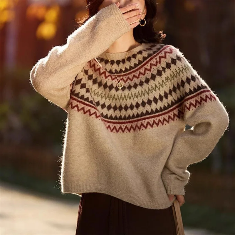 

Round Neck Pullover Sweater Women's Autumn and Winter Korean Retro New Loose Soft and Sticky Knit Sweater