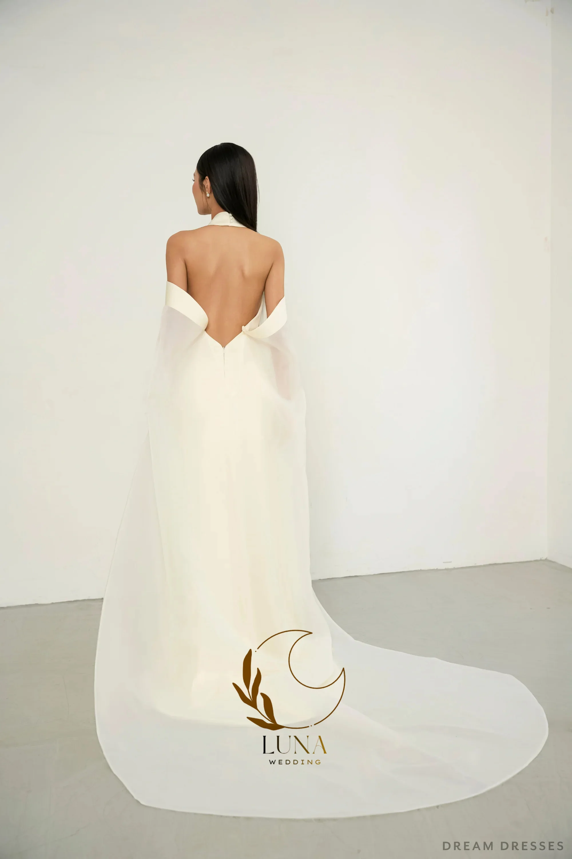 Luna Customized Ivory Bridal Cheongsam with Bridal Cape Backless Civil Wedding Dresses Bridal Party Gown 2026 New