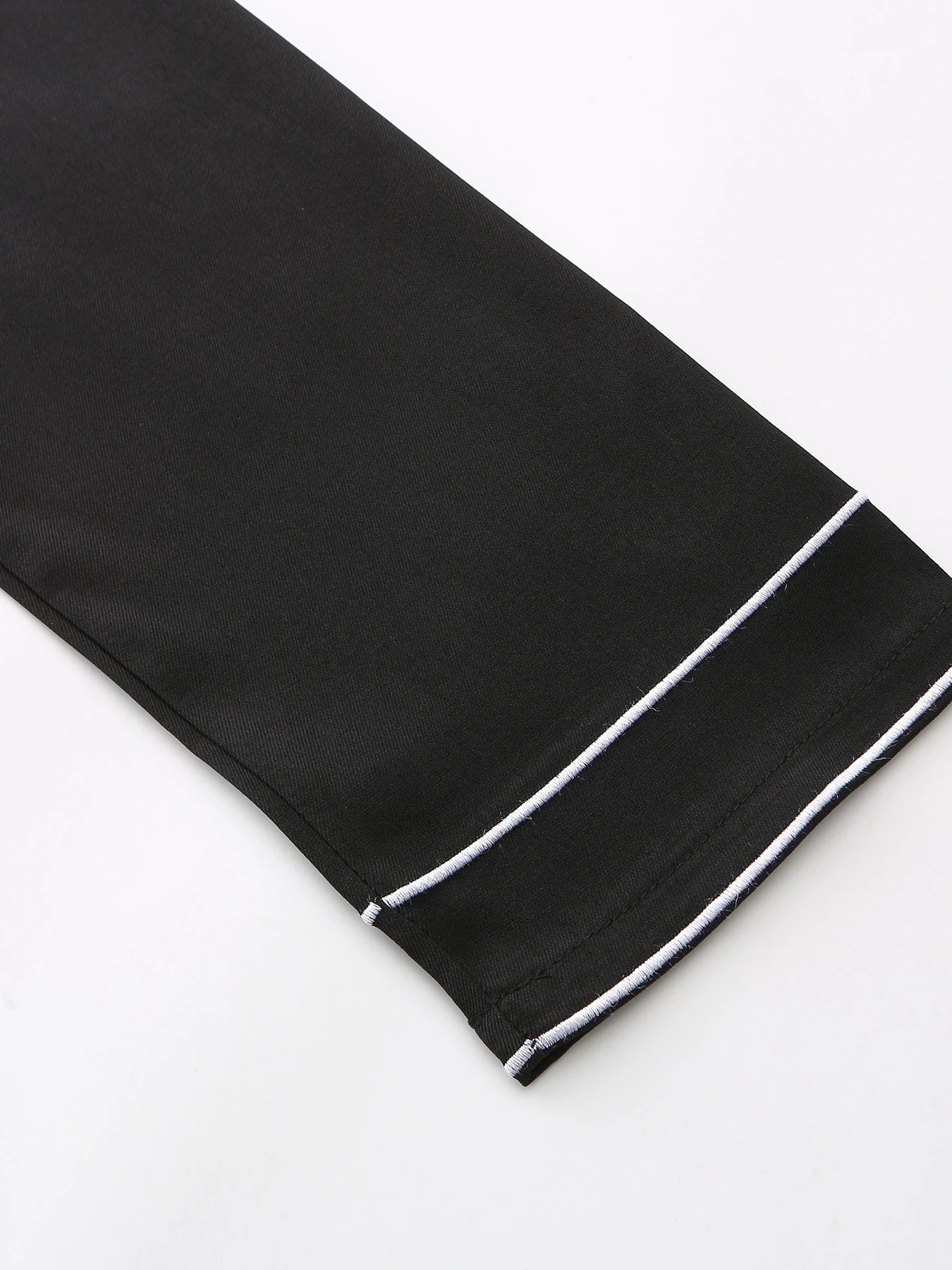 イスラム男性の伝統的な服長袖刺繍スタンドカラールーズメンズローブアラビアエスニックスタイルメンズカジュアルフォルマ