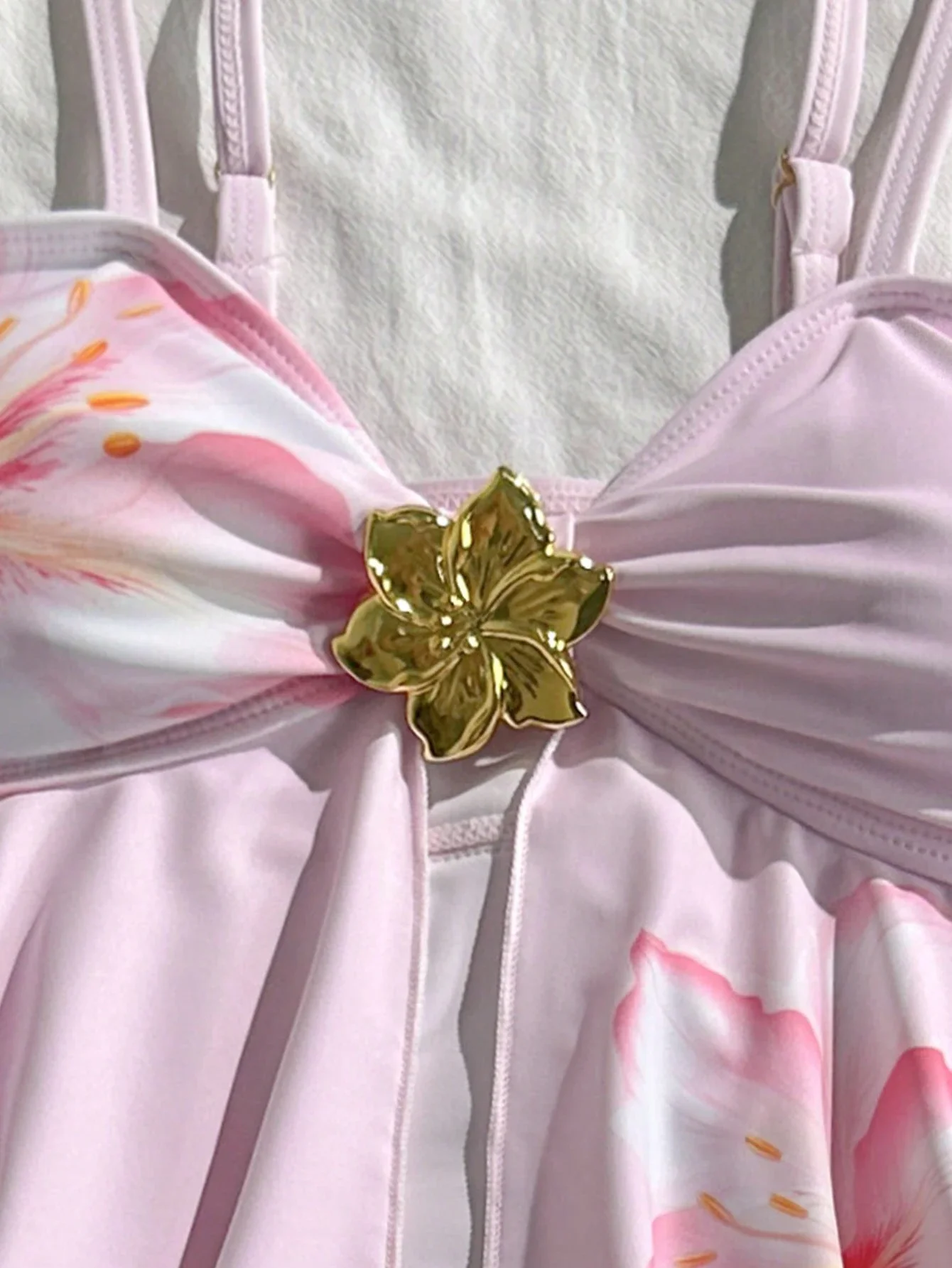 

Pink Floral Print Tankini Set With Gold Flower Applique For Beach Vacation