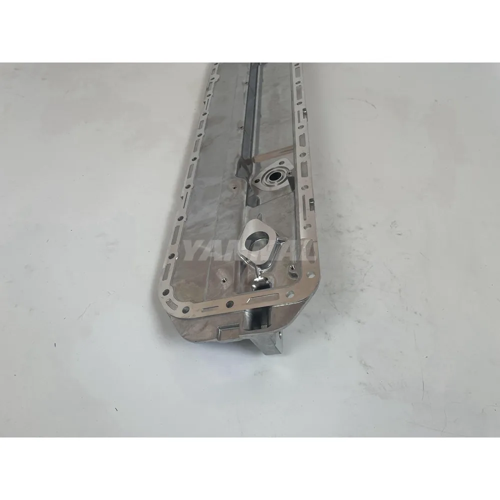 

6RB1 Oil Cooler Cover For Isuzu Engine Parts